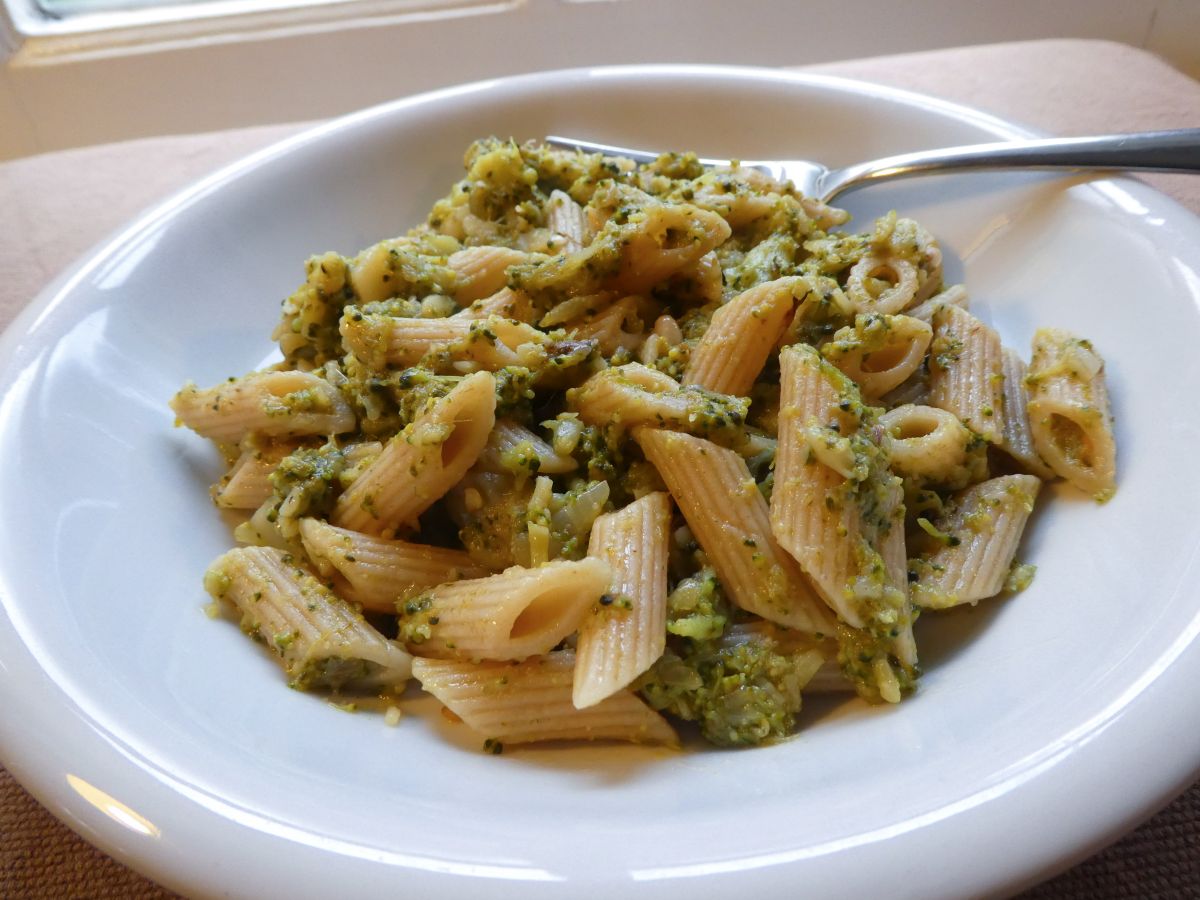 Pasta al sugo di noci