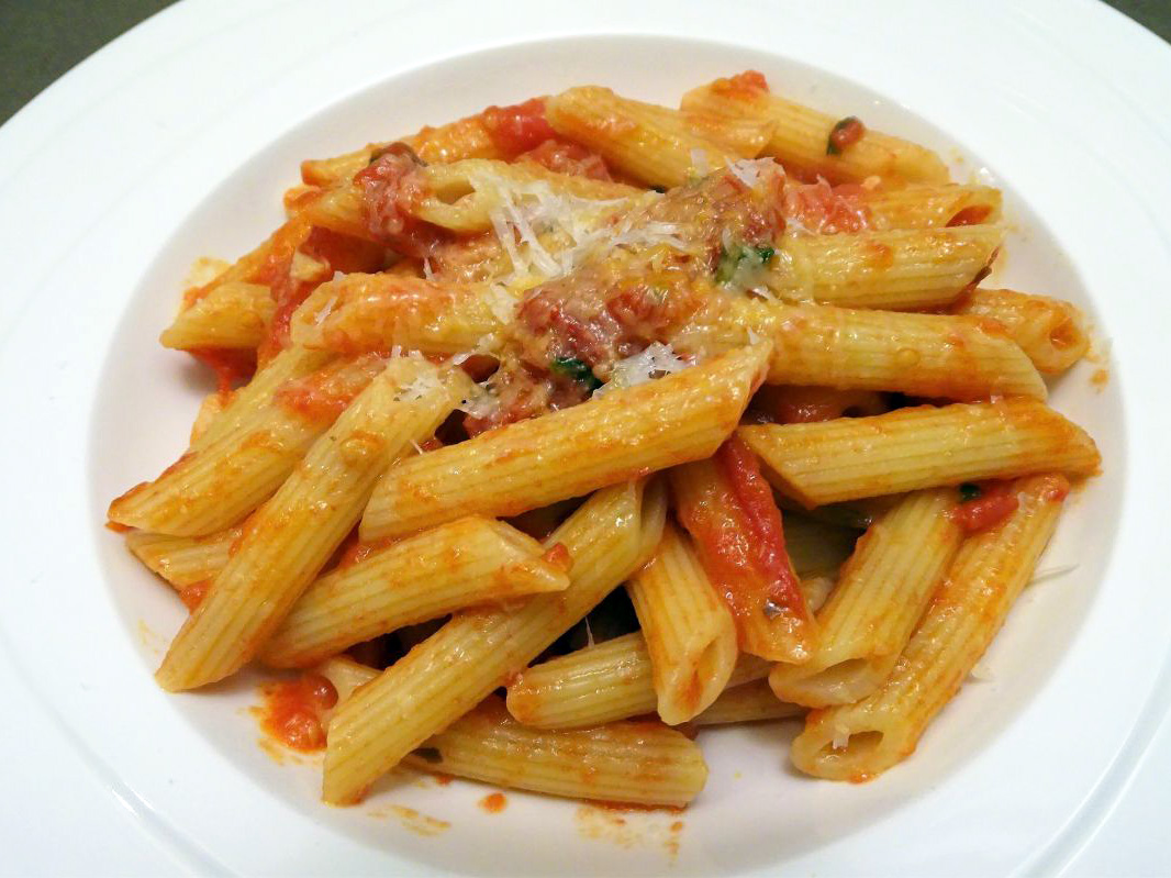 Penne con spinaci e gorgonzola (Penne met spinazie en gorgonzola)