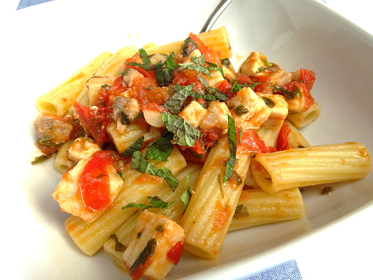 Penne con spinaci e gorgonzola (Penne met spinazie en gorgonzola)